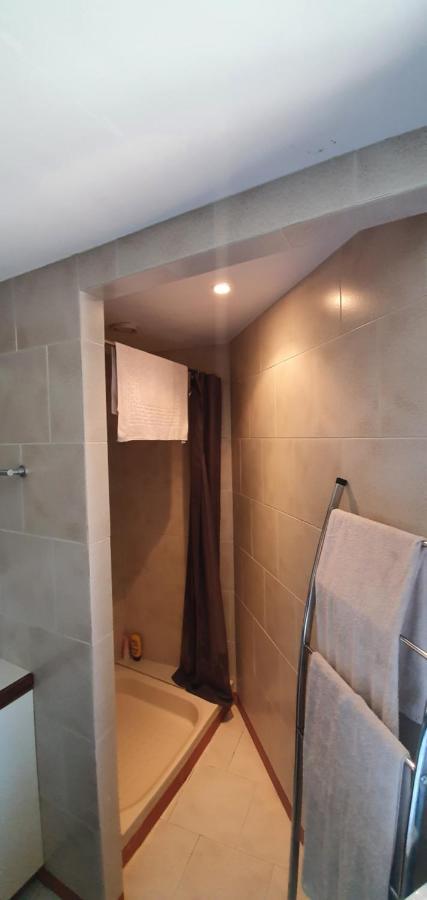Joshroom Caux Екстериор снимка